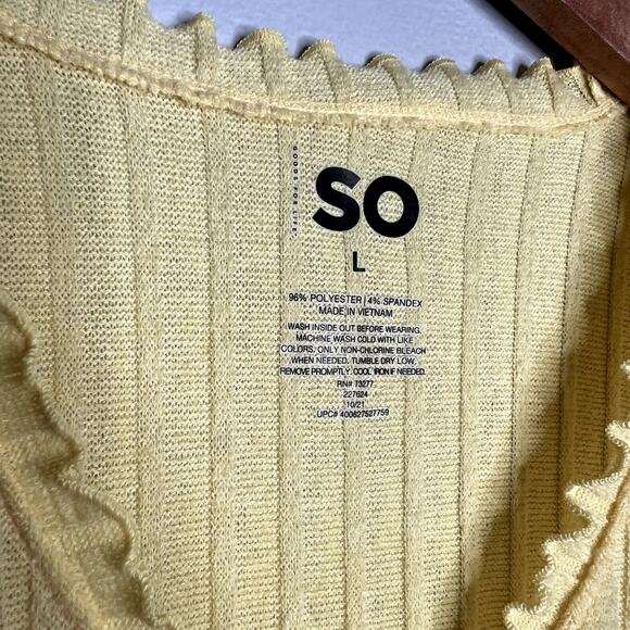 NWT Yellow Cropped Button Up Top LAST CALL - Picture 2 of 4